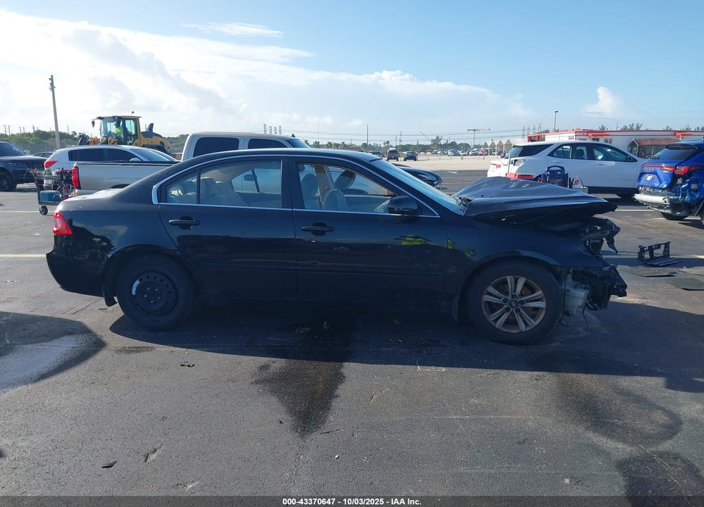 2008 KIA OPTIMA LX VIN: KNAGE123185255233
