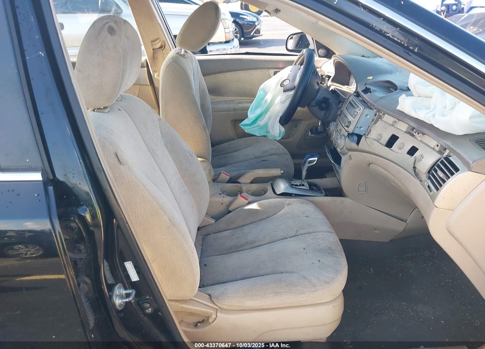 2008 KIA OPTIMA LX VIN: KNAGE123185255233