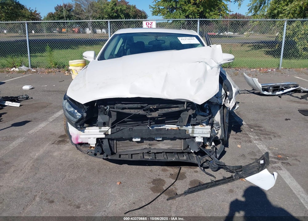 2013 FORD FUSION VIN: 3FA6P0HR8DR197228
