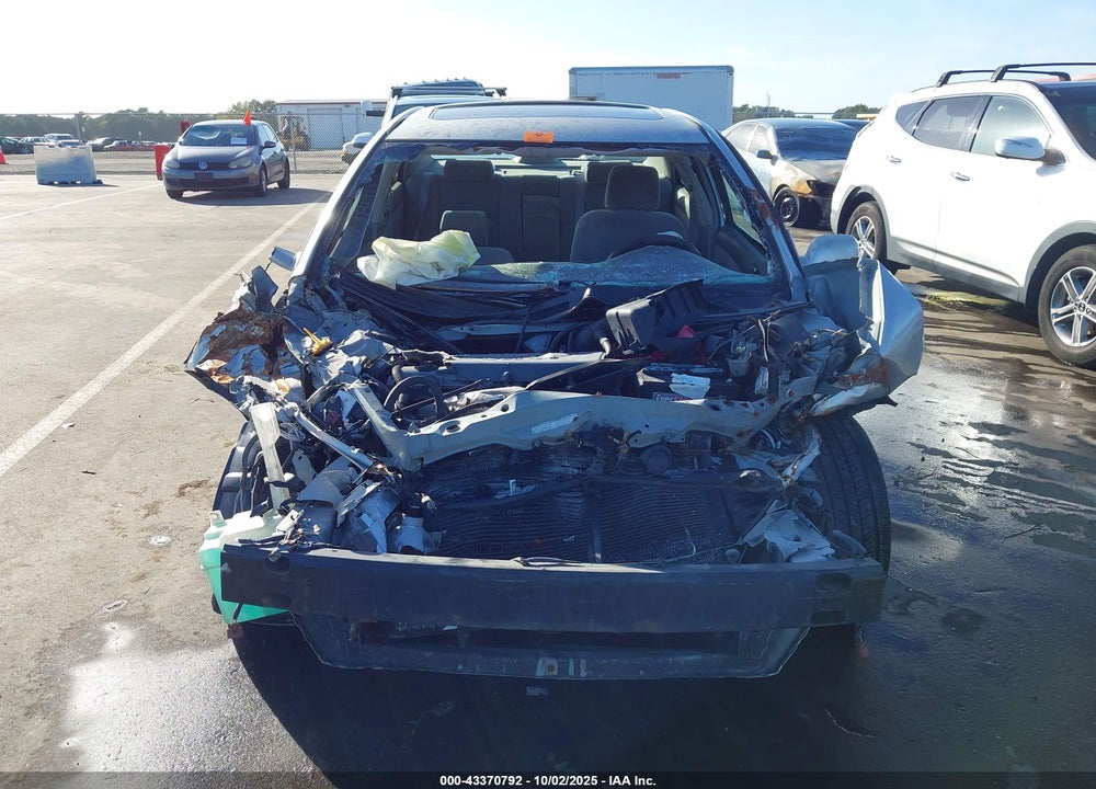 2002 TOYOTA CAMRY LE VIN: 4T1BE32K32U626501