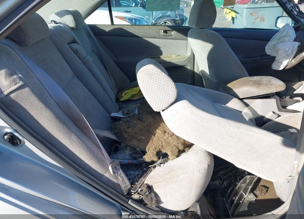 2002 TOYOTA CAMRY LE VIN: 4T1BE32K32U626501