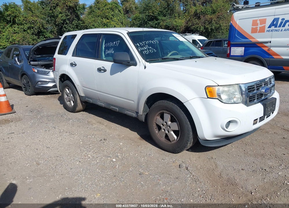 2011 FORD ESCAPE XLS VIN: 1FMCU9C73BKB99188