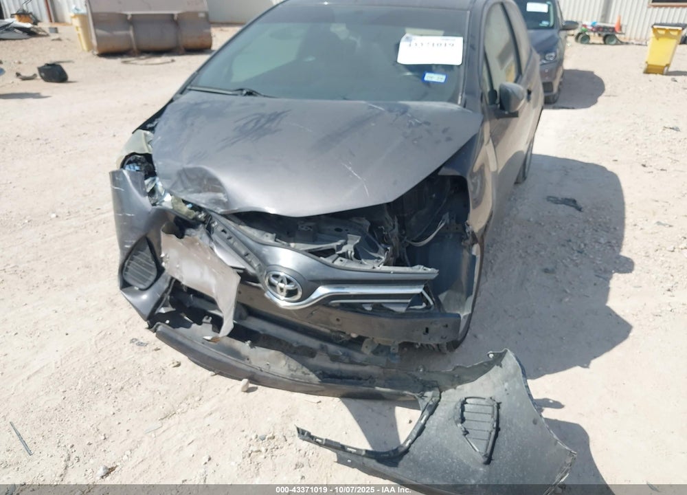 2016 TOYOTA YARIS LE VIN: VNKJTUD31GA064115