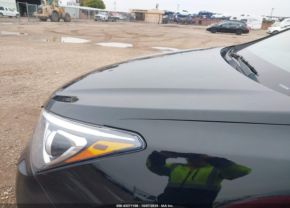 2017 HYUNDAI SANTA FE VIN: 5XYZW4LA7HG481629