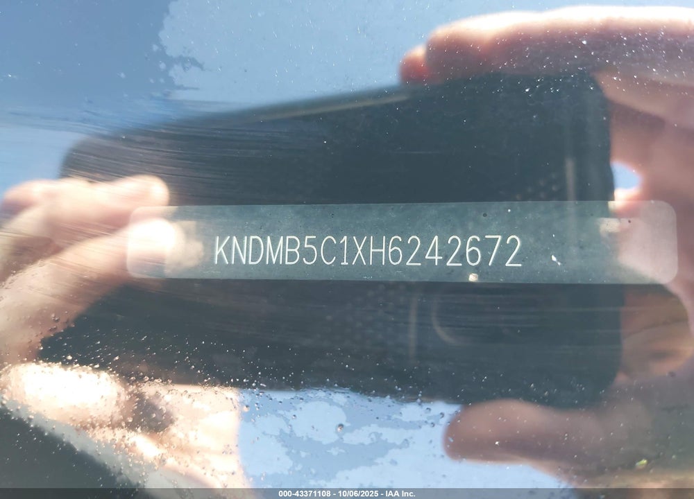 2017 KIA SEDONA LX VIN: KNDMB5C1XH6242672