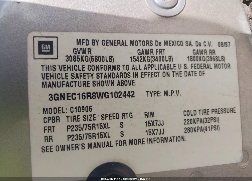 1998 CHEVROLET SUBURBAN VIN: 3GNEC16R8WG102442