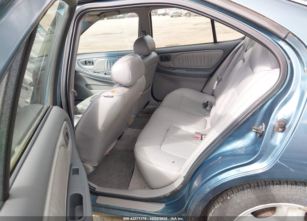 2001 NISSAN ALTIMA GLE VIN: 1N4DL01A71C155635