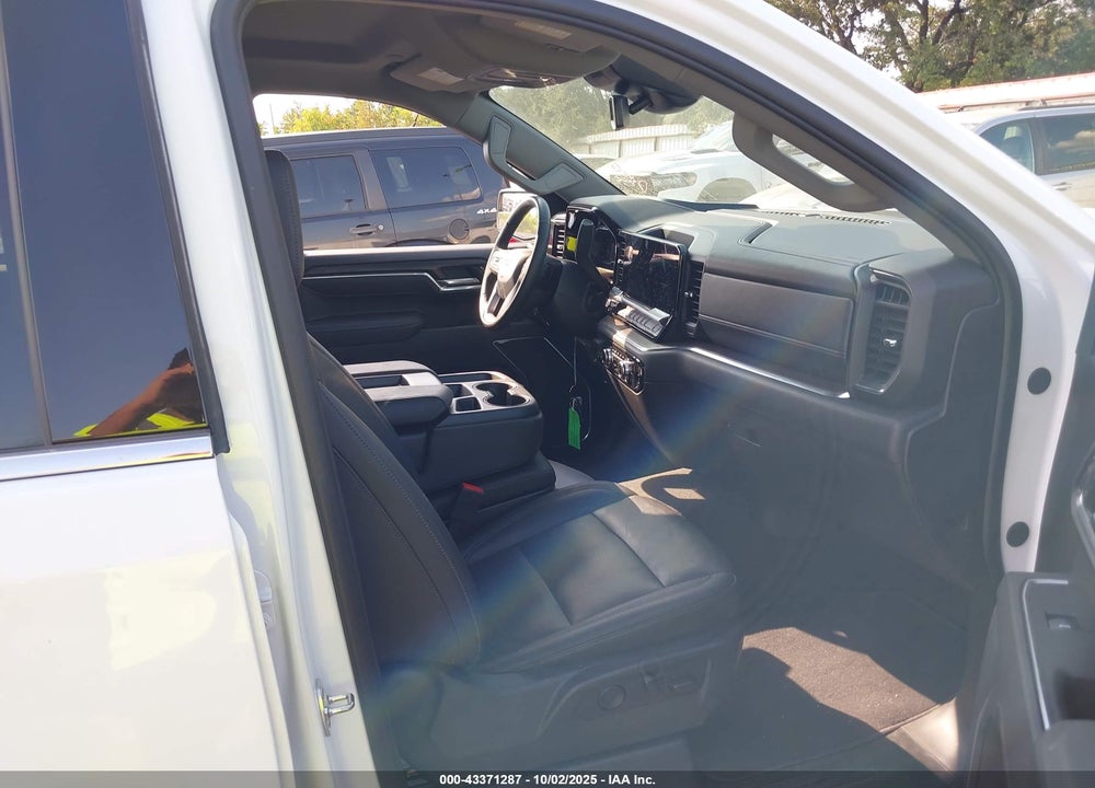 2025 GMC SIERRA 1500 2WD SHORT BOX SLT VIN: 1GTPHDED0SZ163403