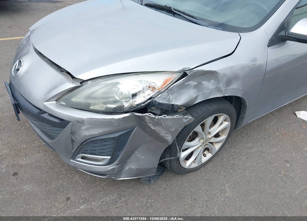 2011 MAZDA MAZDA3 VIN: JM1BL1W69B1397819