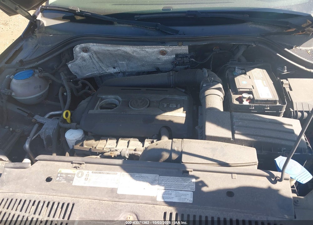 2014 VOLKSWAGEN TIGUAN VIN: WVGBV3AX8EW573932