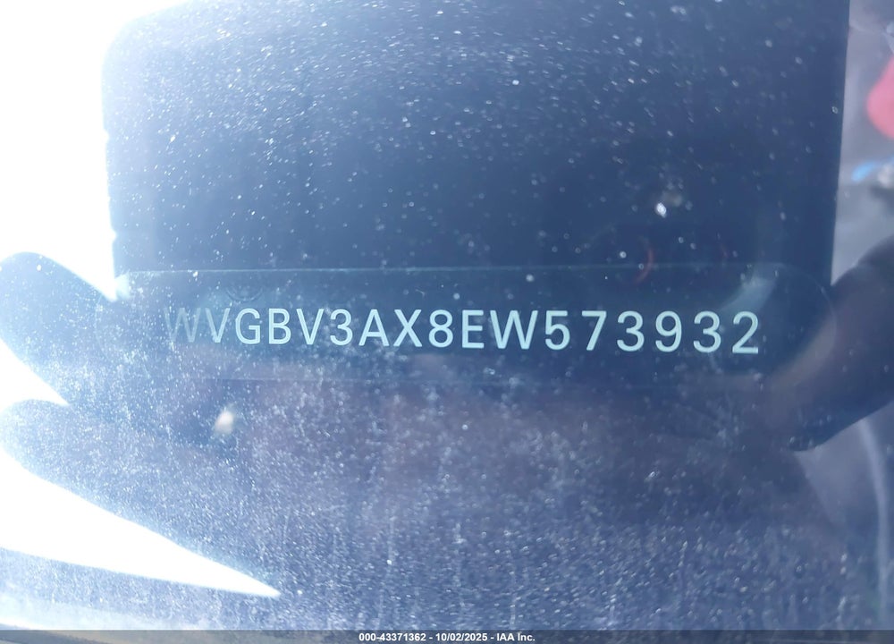 2014 VOLKSWAGEN TIGUAN VIN: WVGBV3AX8EW573932