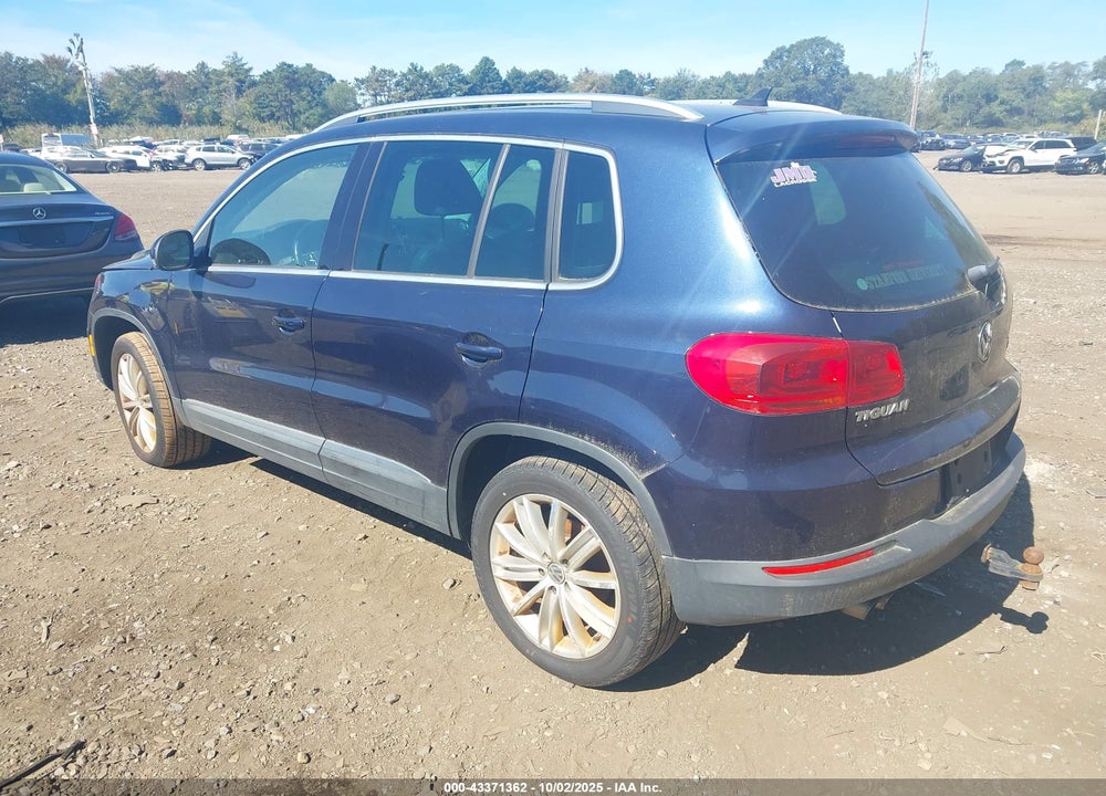 2014 VOLKSWAGEN TIGUAN VIN: WVGBV3AX8EW573932