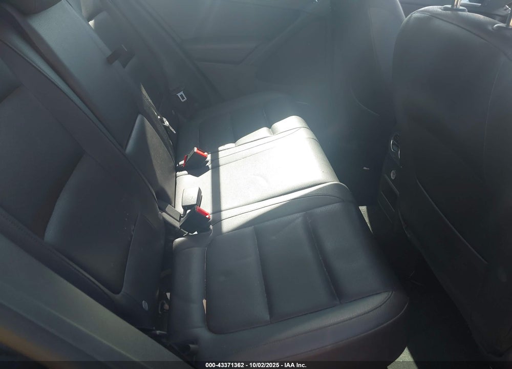 2014 VOLKSWAGEN TIGUAN VIN: WVGBV3AX8EW573932