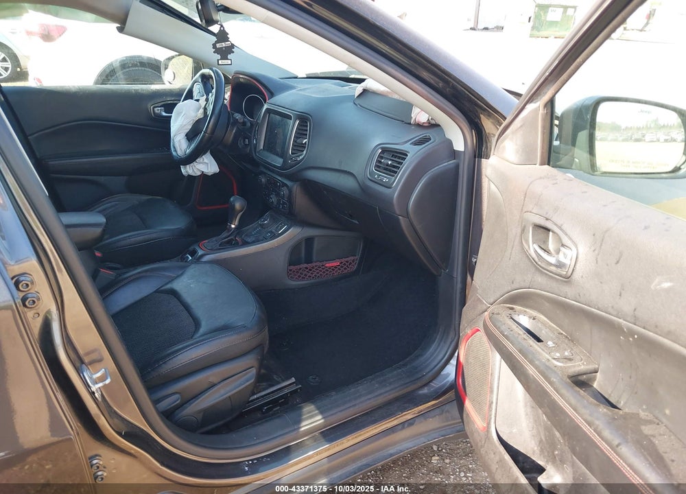 2018 JEEP COMPASS VIN: 3C4NJDDB9JT441913