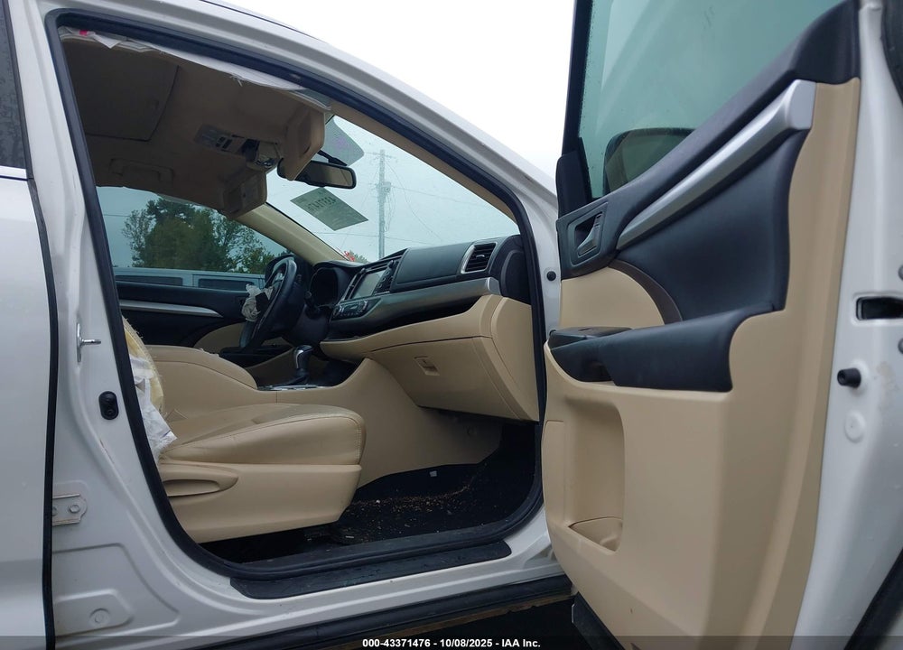 2016 TOYOTA HIGHLANDER XLE V6 VIN: 5TDKKRFHXGS122280