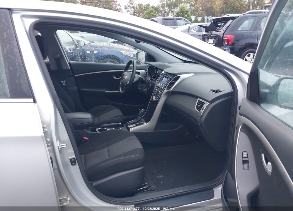 2013 HYUNDAI ELANTRA VIN: KMHD35LE9DU092958