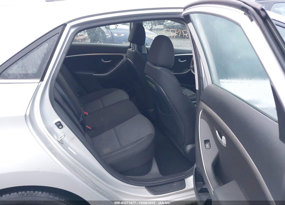 2013 HYUNDAI ELANTRA VIN: KMHD35LE9DU092958