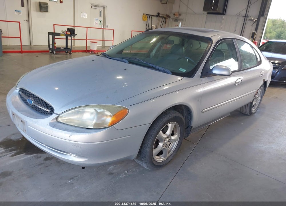 2002 FORD TAURUS SES VIN: 1FAFP55222G257447