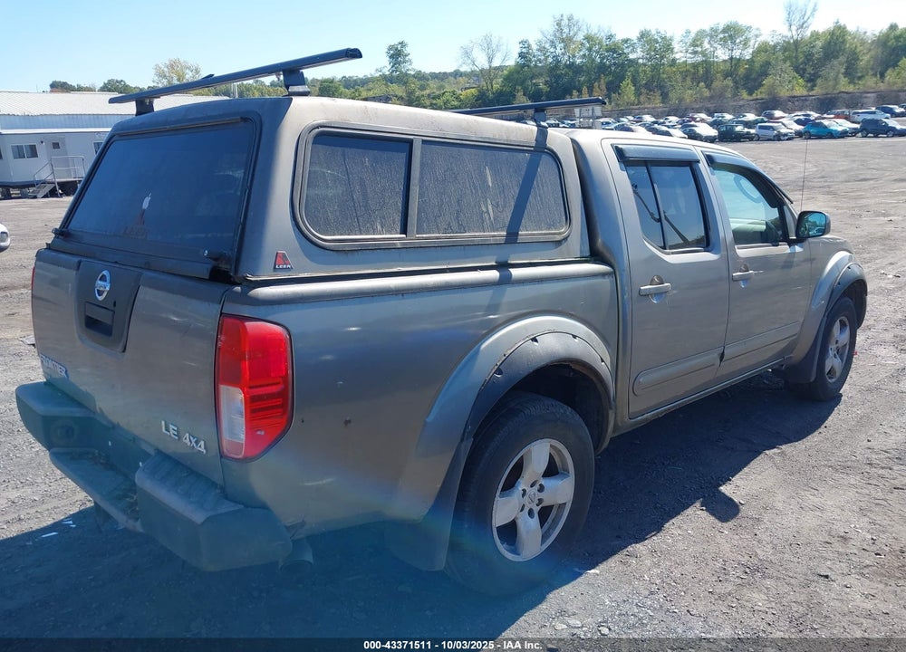 2005 NISSAN FRONTIER LE VIN: 1N6AD07W25C429243