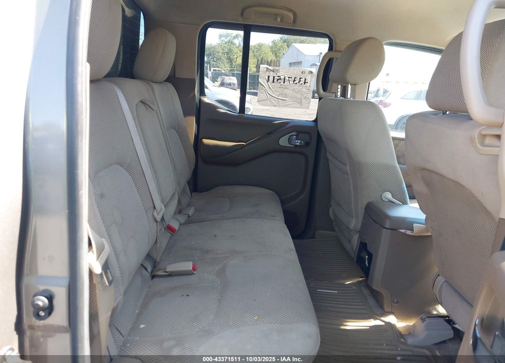 2005 NISSAN FRONTIER LE VIN: 1N6AD07W25C429243