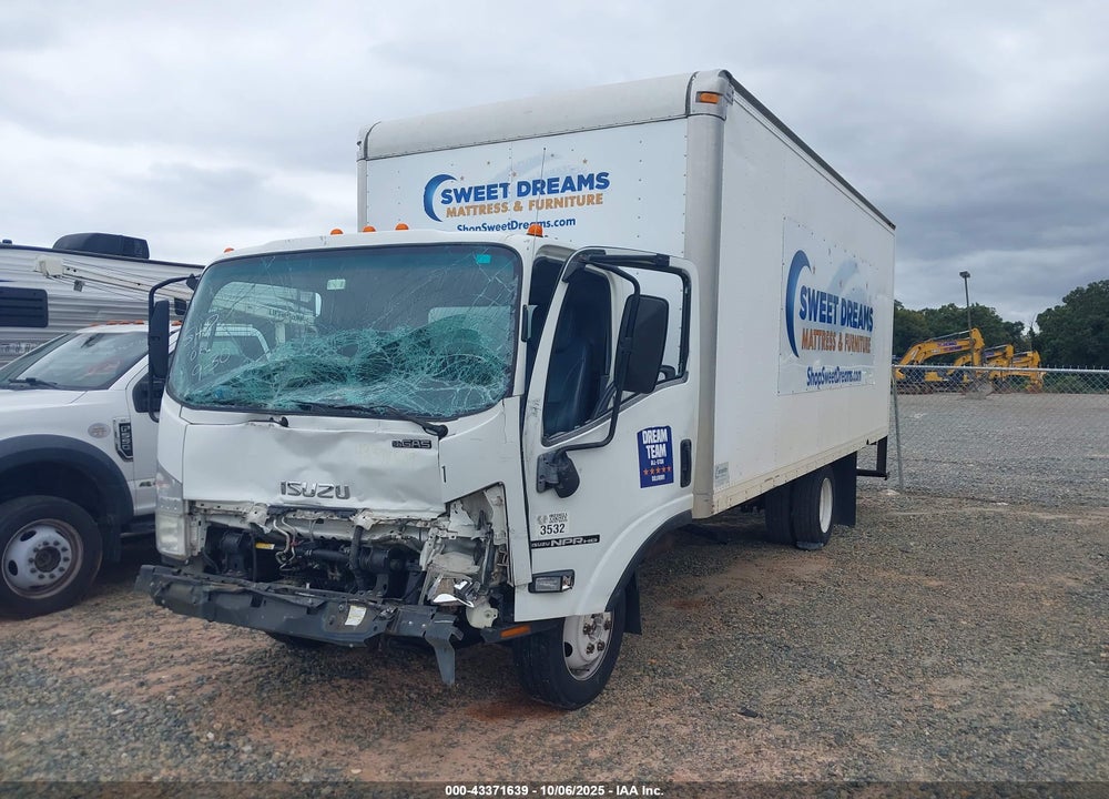 2013 ISUZU NPR HD GAS REG VIN: 54DC4W1B8DS801933