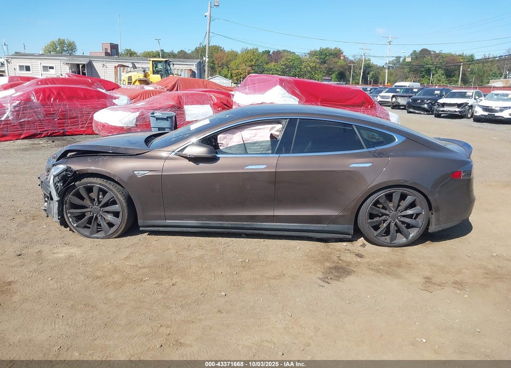 2014 TESLA MODEL S VIN: 5YJSA1H1XEFP40091