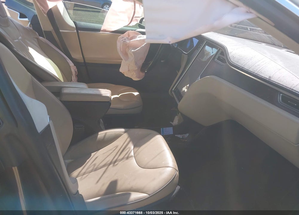 2014 TESLA MODEL S VIN: 5YJSA1H1XEFP40091