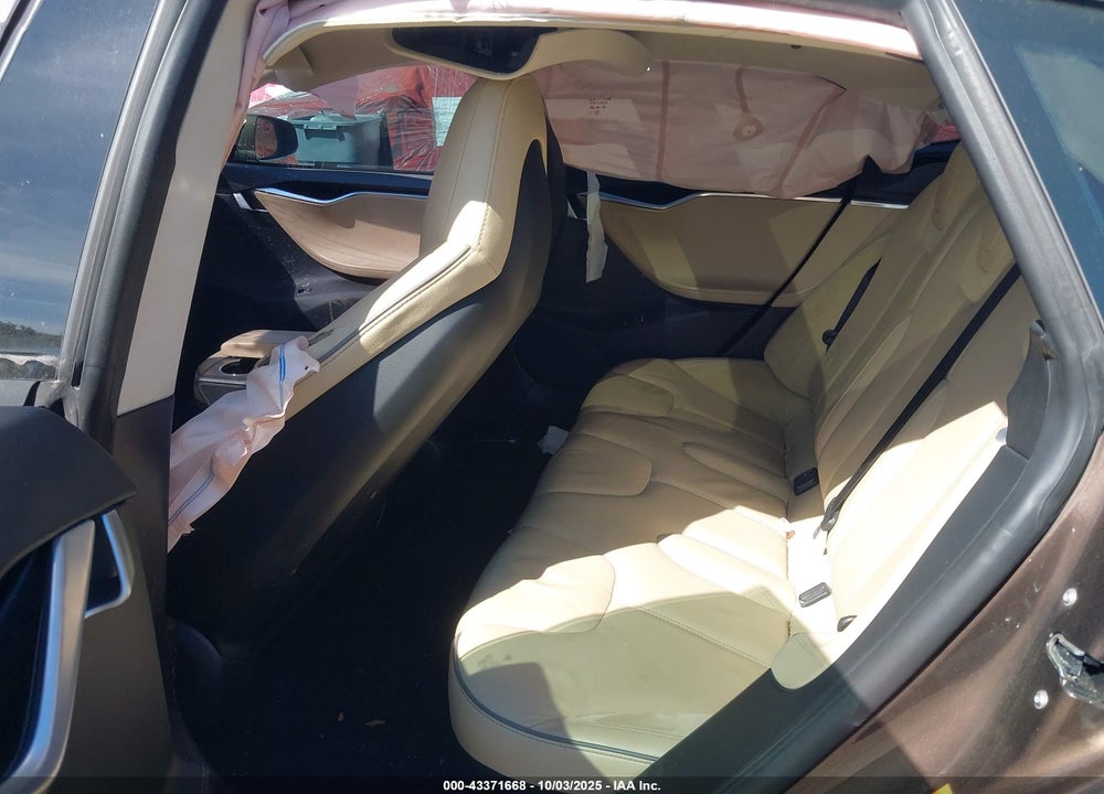 2014 TESLA MODEL S VIN: 5YJSA1H1XEFP40091