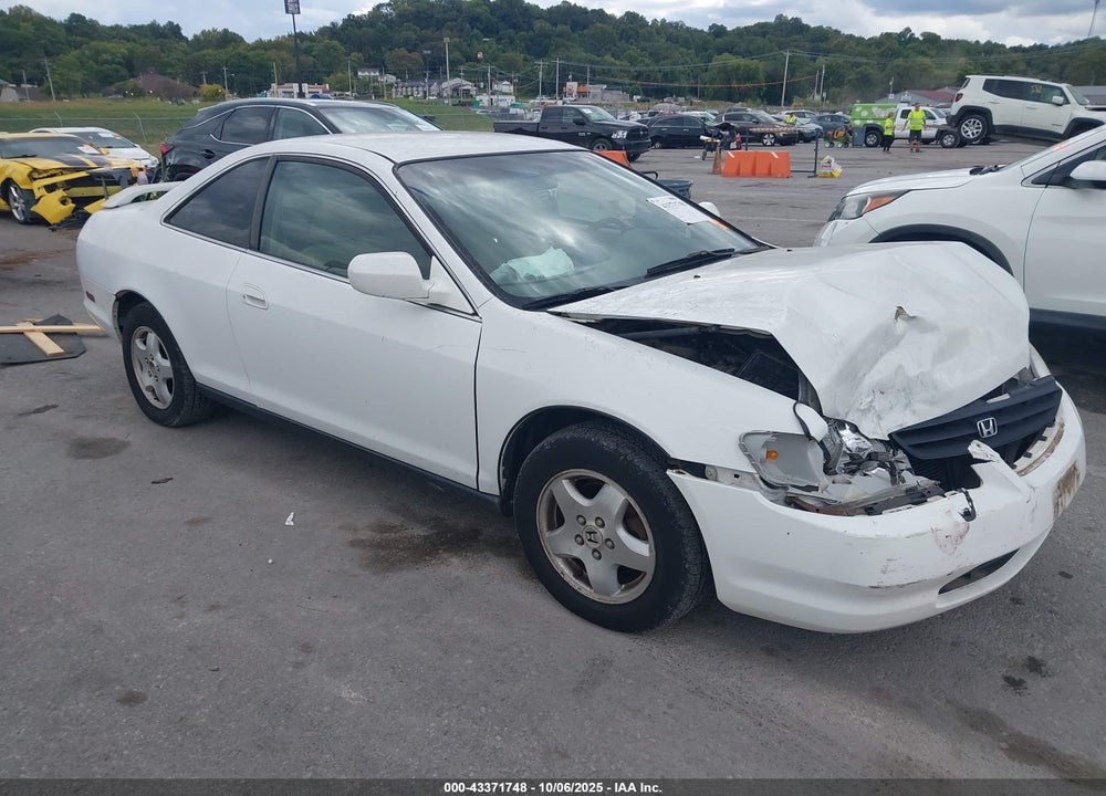 2000 HONDA ACCORD 3.0 LX VIN: 1HGCG2249YA019996