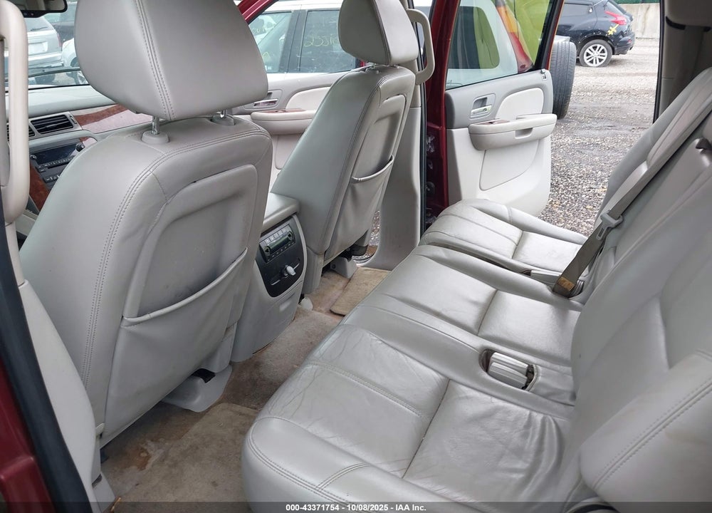 2008 CHEVROLET SUBURBAN 1500 VIN: 1GNFK16338R165602