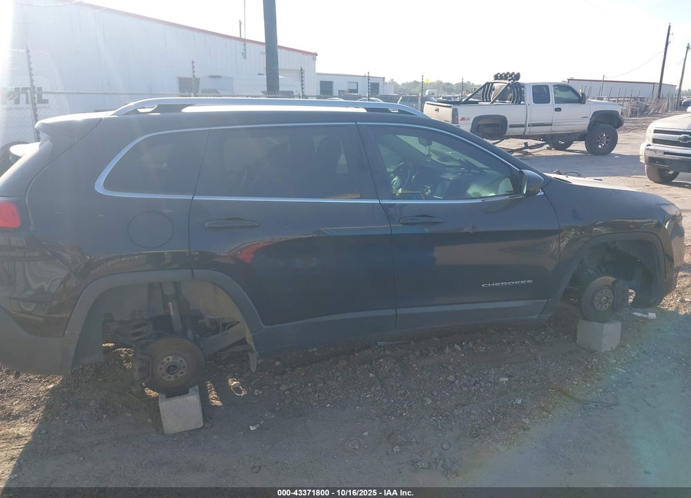 2015 JEEP CHEROKEE VIN: 1C4PJMCB6FW739136