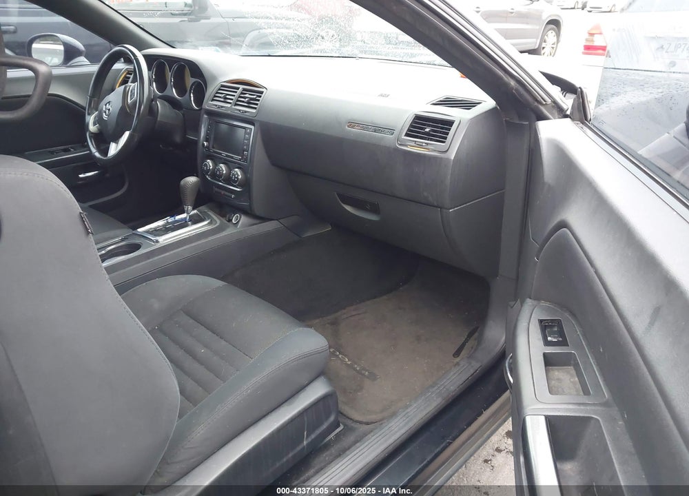 2014 DODGE CHALLENGER SXT VIN: 2C3CDYAG2EH311366