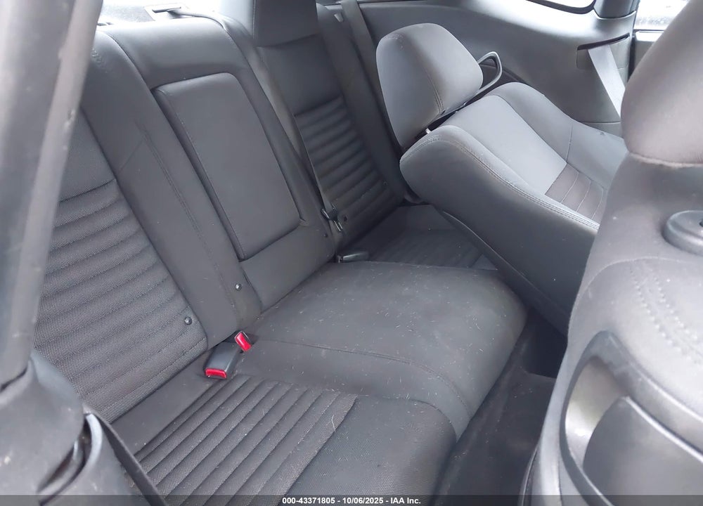 2014 DODGE CHALLENGER SXT VIN: 2C3CDYAG2EH311366