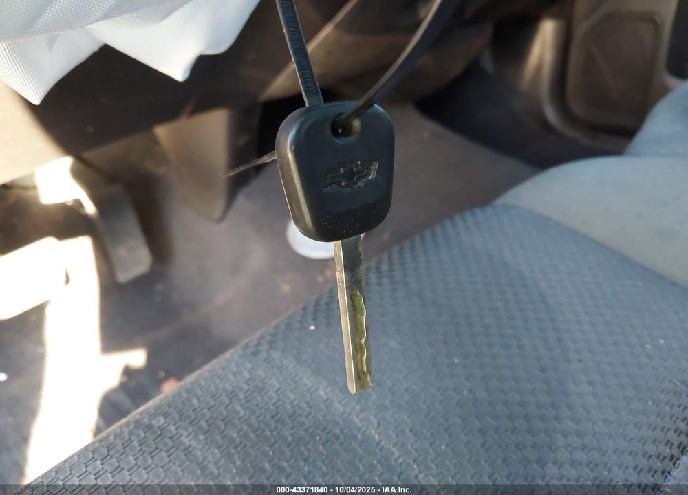 2018 CHEVROLET SILVERADO 1500 1LT VIN: 3GCUKREC2JG483524