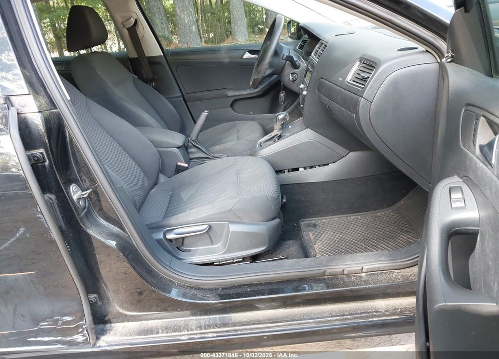 2012 VOLKSWAGEN JETTA 2.0L S VIN: 3VW2K7AJ4CM337076