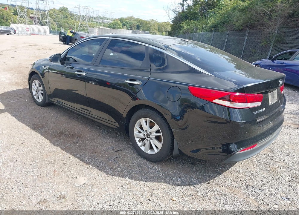 2016 KIA OPTIMA VIN: 5XXGT4L35GG025830