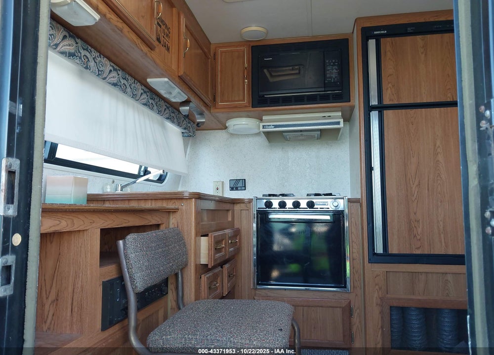 1992 JAYCO CAMPER VIN: 1UJCJ02L6N1LG0081