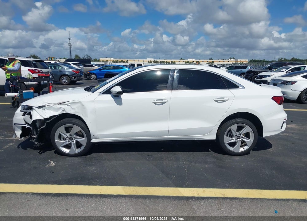 2022 AUDI A3 PREMIUM 40 TFSI FRONT-WHEEL DRIVE S TRONIC VIN: WAUAUDGY8NA026355