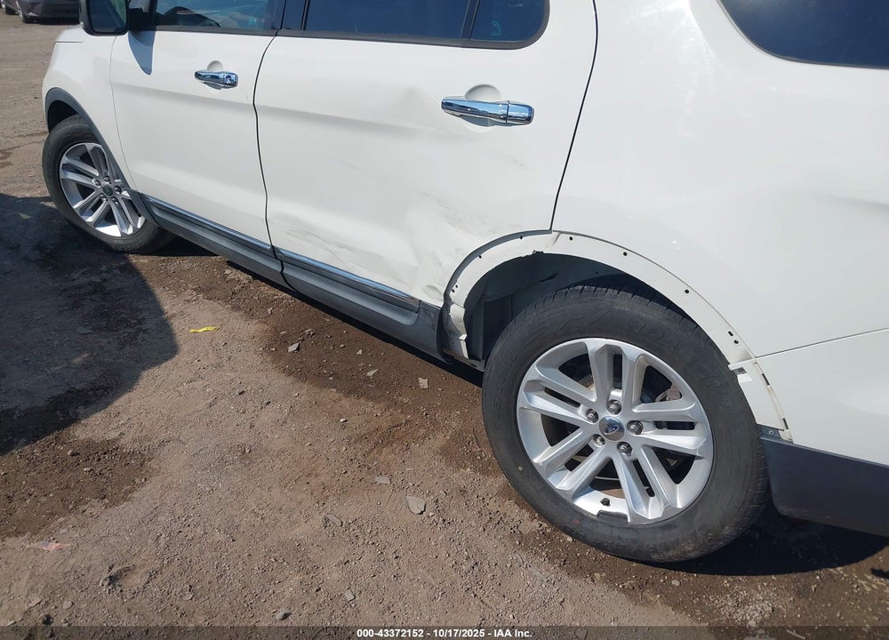2011 FORD EXPLORER VIN: 1FMHK8D82BGA01894