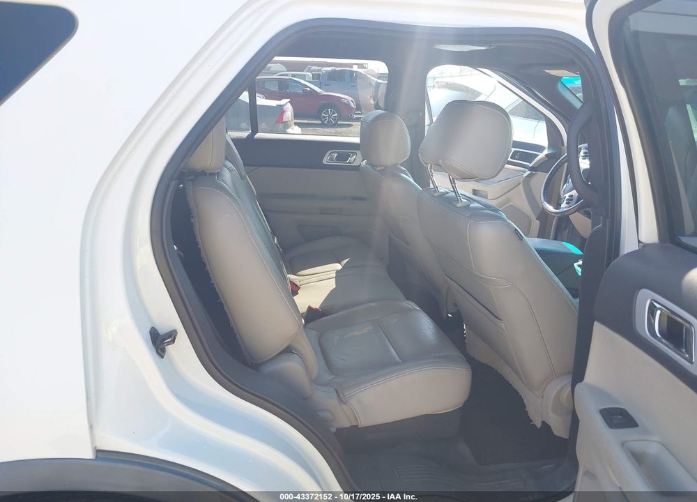 2011 FORD EXPLORER VIN: 1FMHK8D82BGA01894