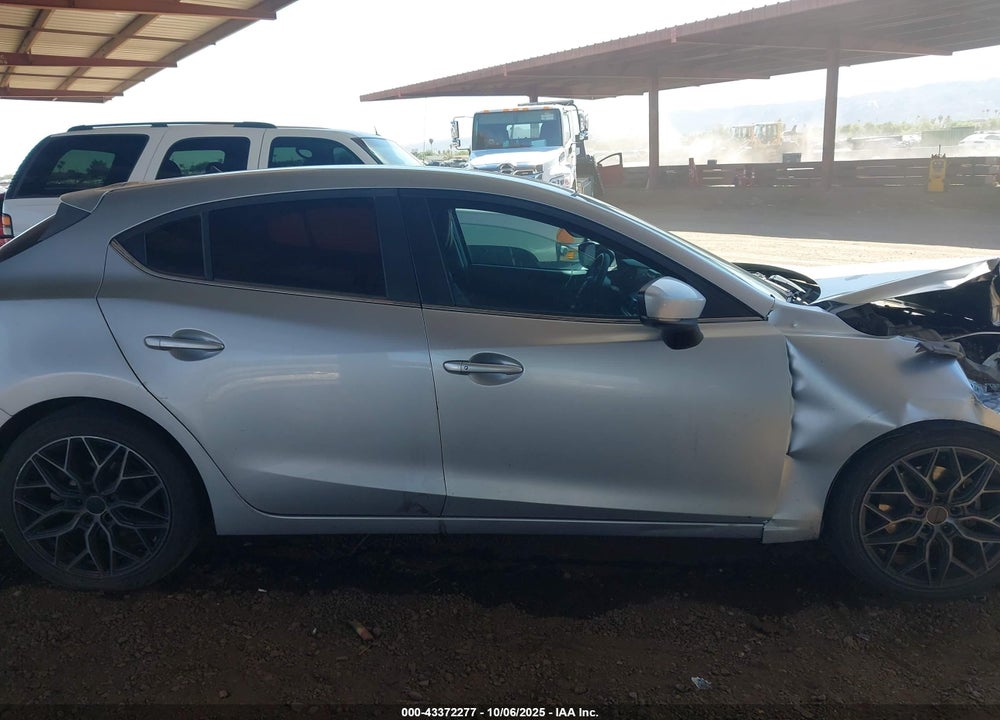 2018 MAZDA 3 VIN: 3MZBN1L32JM181555