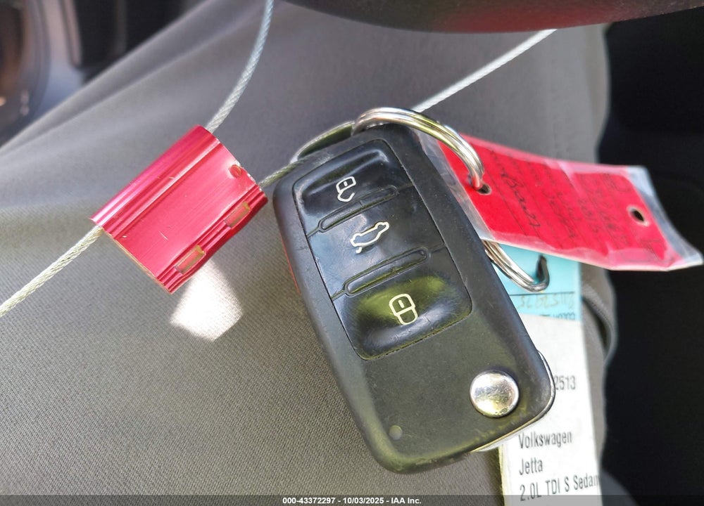 2015 VOLKSWAGEN JETTA 2.0L TDI S VIN: 3VWLA7AJ3FM272667