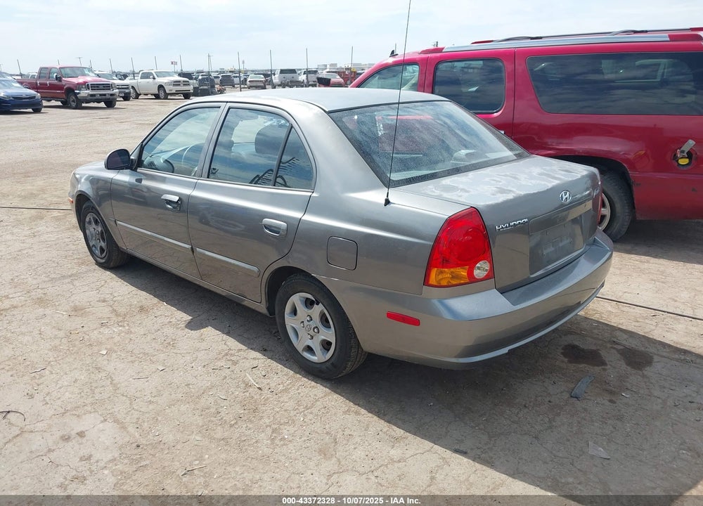 2005 HYUNDAI ACCENT VIN: KMHCG45C85U604815