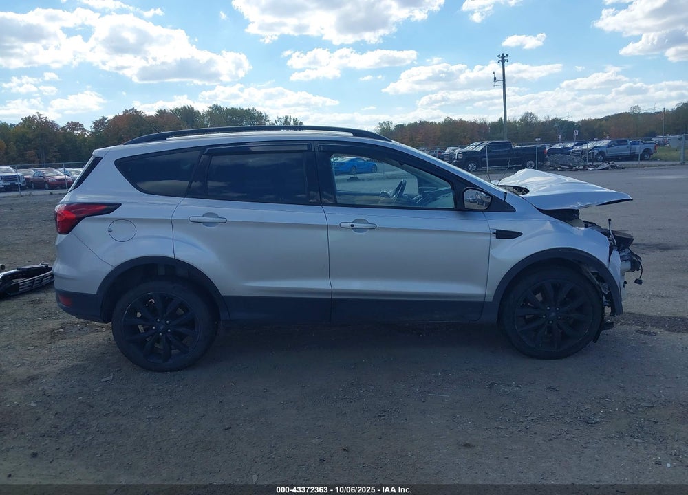 2019 FORD ESCAPE SE VIN: 1FMCU9GD6KUA08948