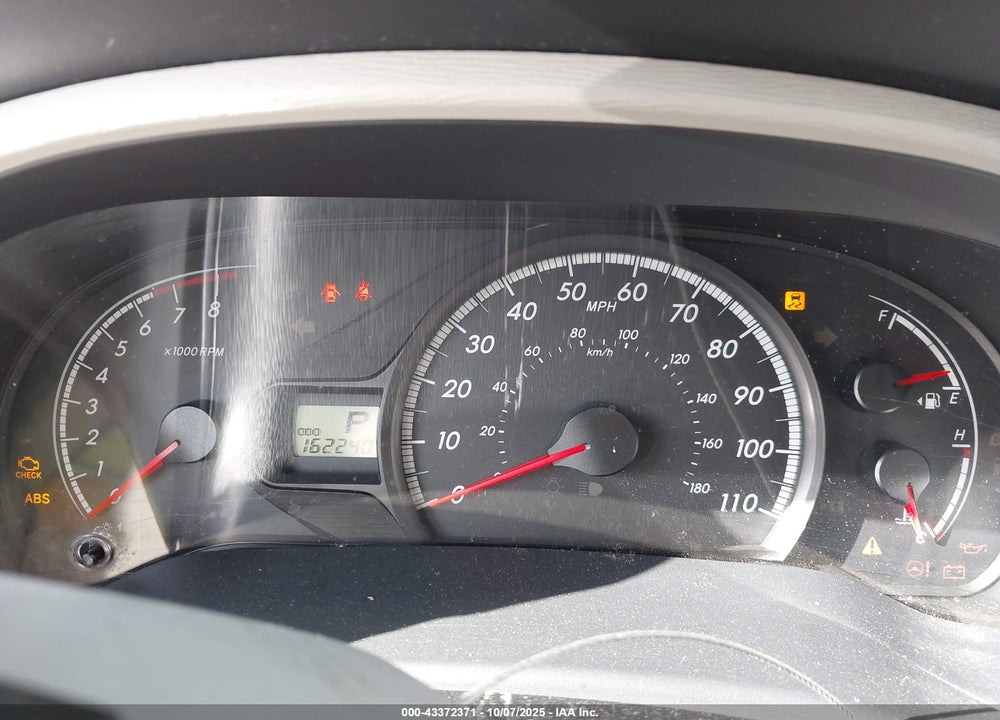 2011 TOYOTA SIENNA LE V6 VIN: 5TDKK3DCXBS125502