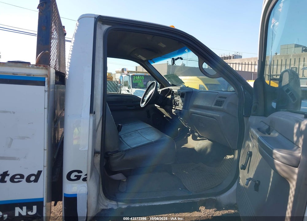 2000 FORD F-350 LARIAT/XL/XLT VIN: 1FTSF31F0YED58418