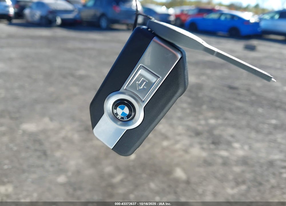 2025 BMW F 900 XR VIN: WB10R0306S6L52563