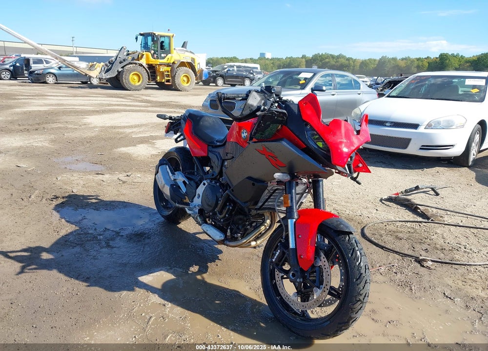 2025 BMW F 900 XR VIN: WB10R0306S6L52563