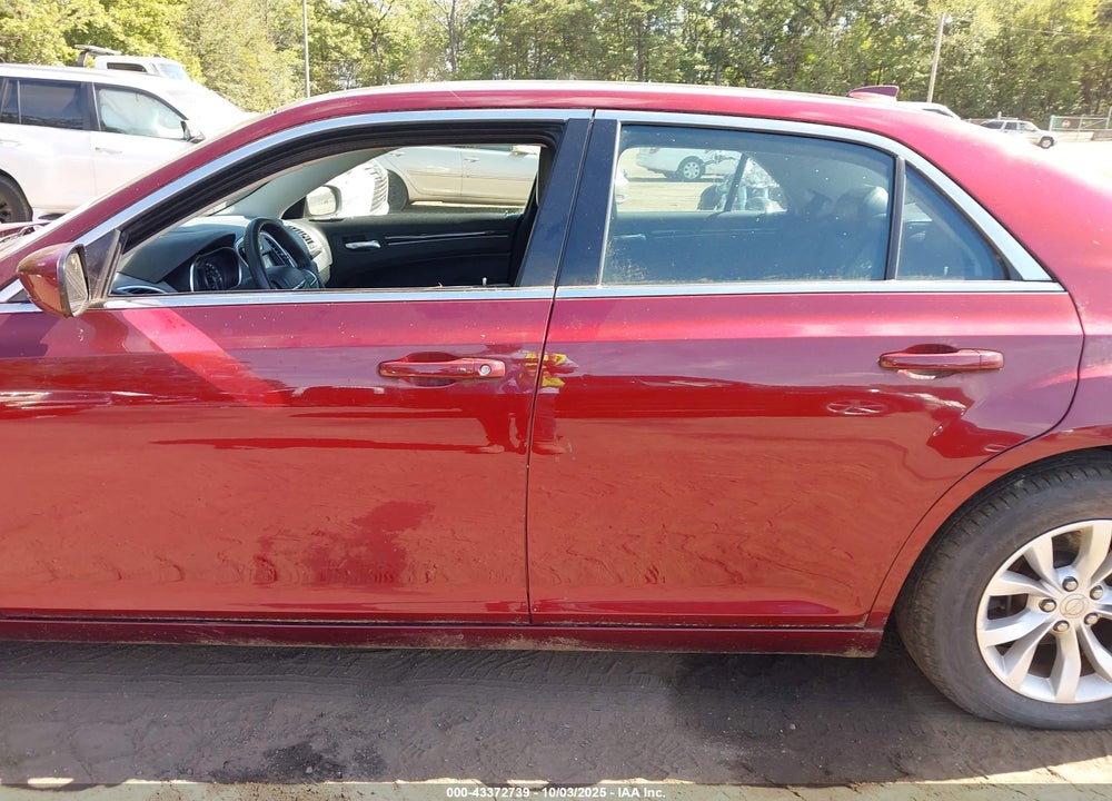 2016 CHRYSLER 300 VIN: 2C3CCAAG8GH268357