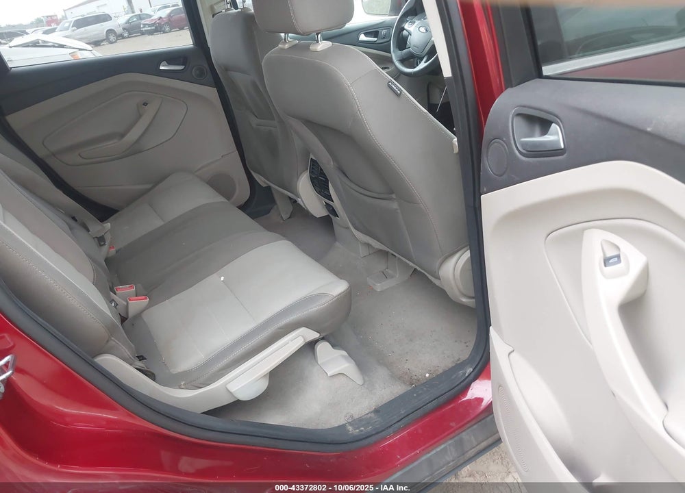 2015 FORD ESCAPE VIN: 1FMCU9G95FUB97867
